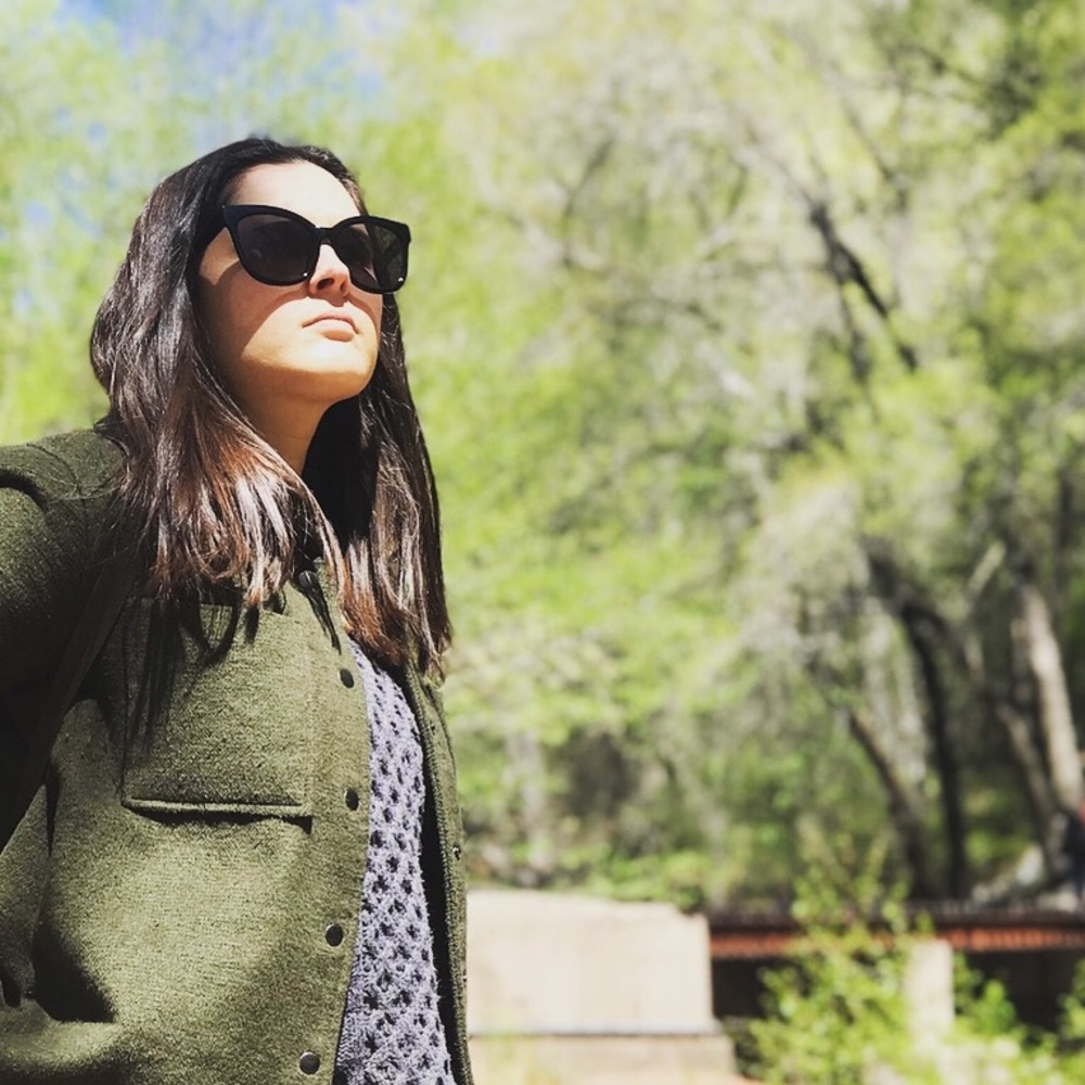 Meet your Posher, Caitlin